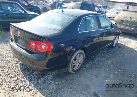 2007 Volkswagen Jetta Wolfsburg Edition from USA, damaged, VIN 3VWEF71K07M143791